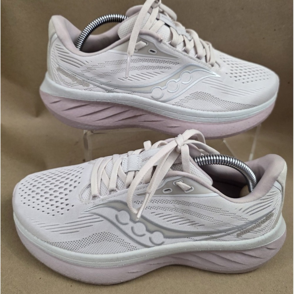 Saucony (Sz 7.5 W) Ride 18 Womens WIDE Moon Woodrose Running Shoes S11001-151